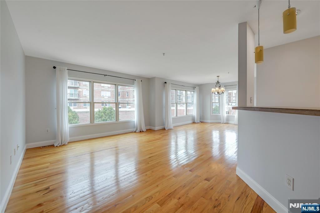 337 The Promenade 337 - Photo 5