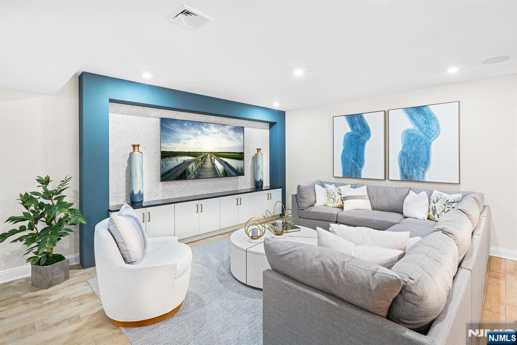 3 Woodmont Circle, River Vale, NJ, 07675