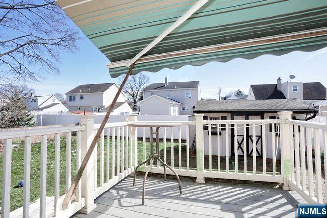 88 Alberta Dr, Saddle Brook, NJ 07663