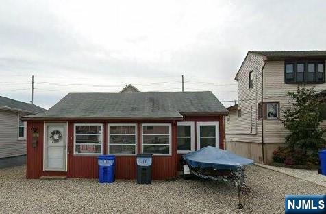 213 Harding Avenue - Photo 1
