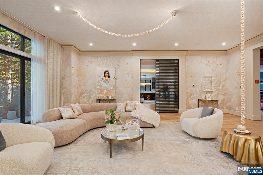 48 Pleasant Avenue - Photo 5