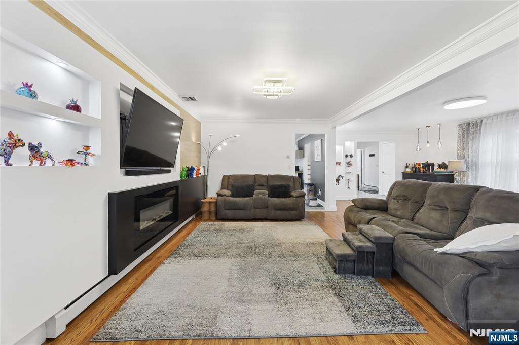 52 Hillside UNIT B, Tenafly, NJ, 07670