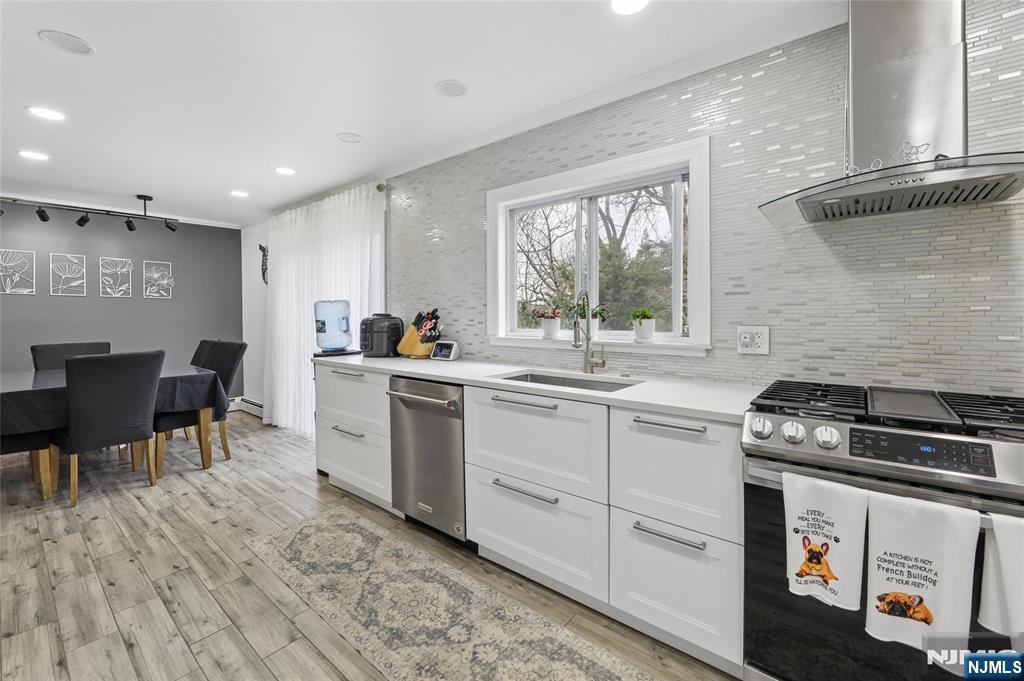 52 Hillside UNIT B, Tenafly, NJ, 07670