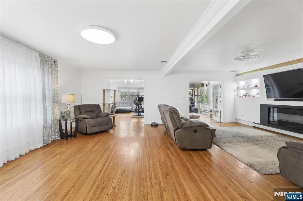 52 Hillside UNIT B, Tenafly, NJ, 07670