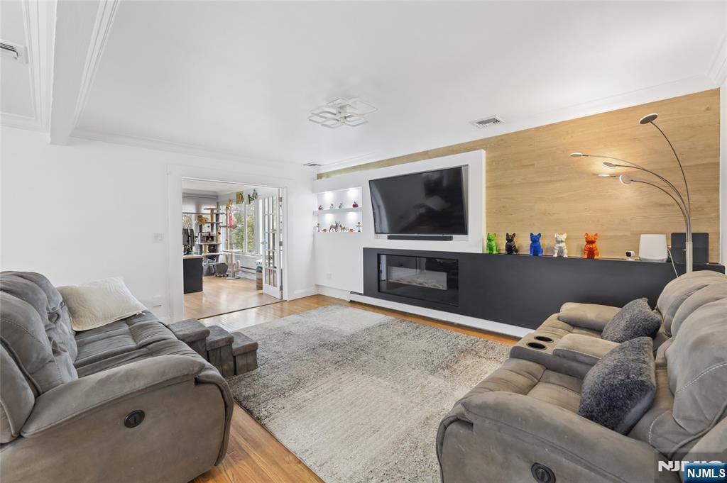 52 Hillside UNIT B, Tenafly, NJ, 07670