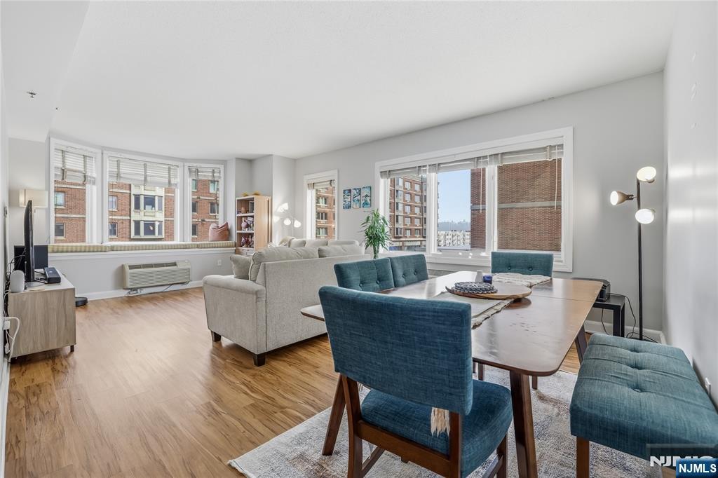 5114 City Pl, Edgewater, NJ 07020
