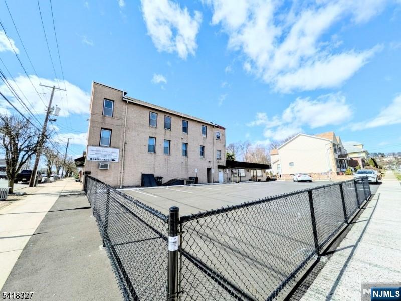 782 Bergen St UNIT&nbsp;3, Newark City, NJ, 07108-1896