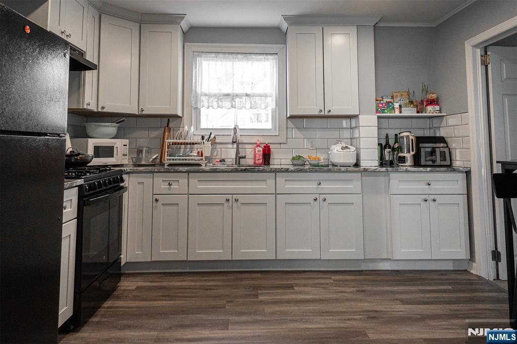15 Lakeview Place