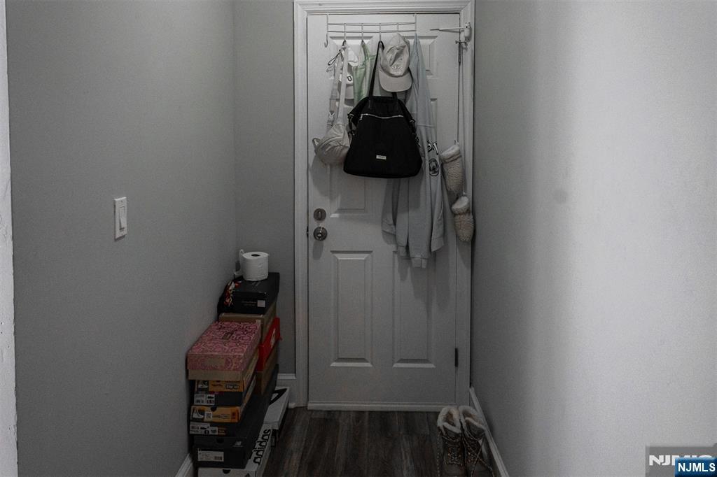 15 Lakeview Place