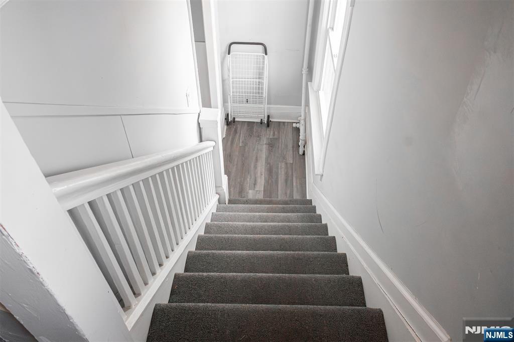 15 Lakeview Place