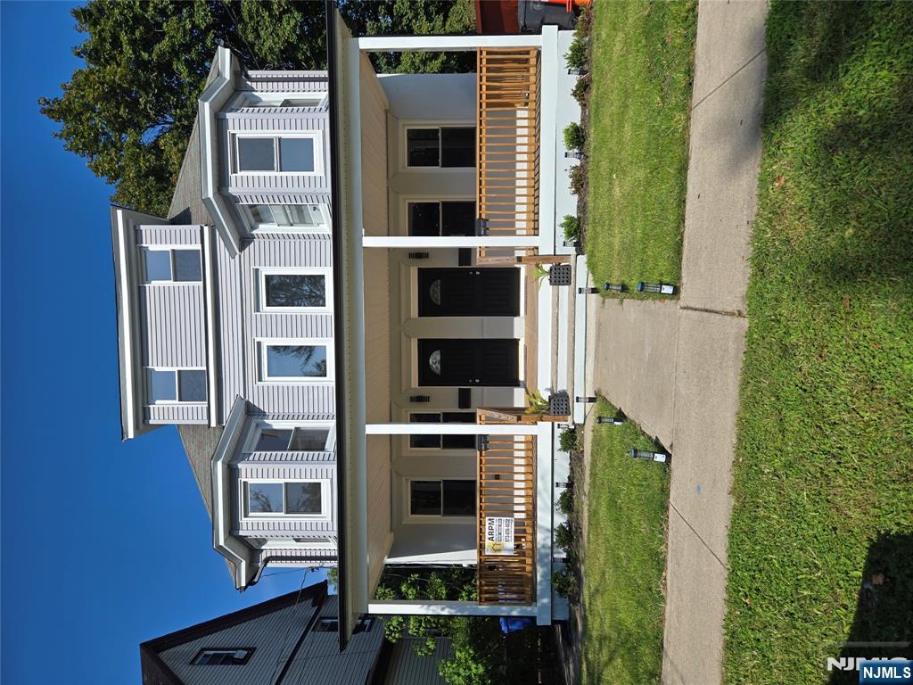 285 Palisade Avenue — photo 13