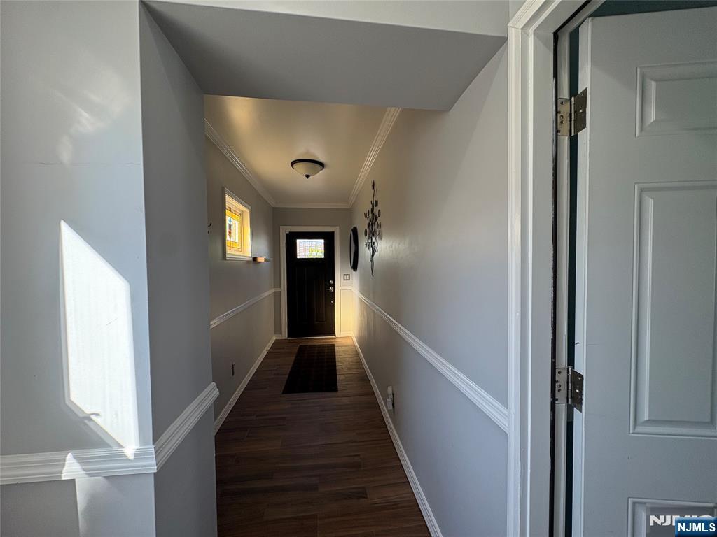 282 Harding Avenue 1st floor - Photo 4