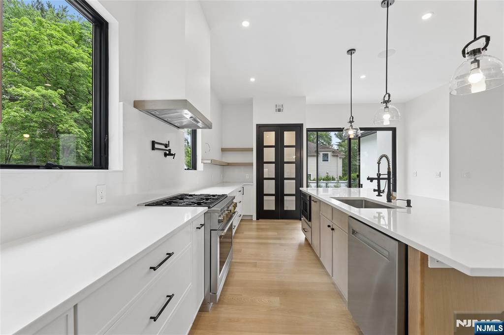1 Bancroft Place — photo 12