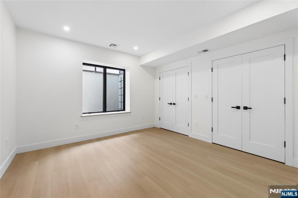 1 Bancroft Place — photo 17