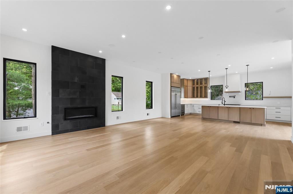 1 Bancroft Place — photo 18