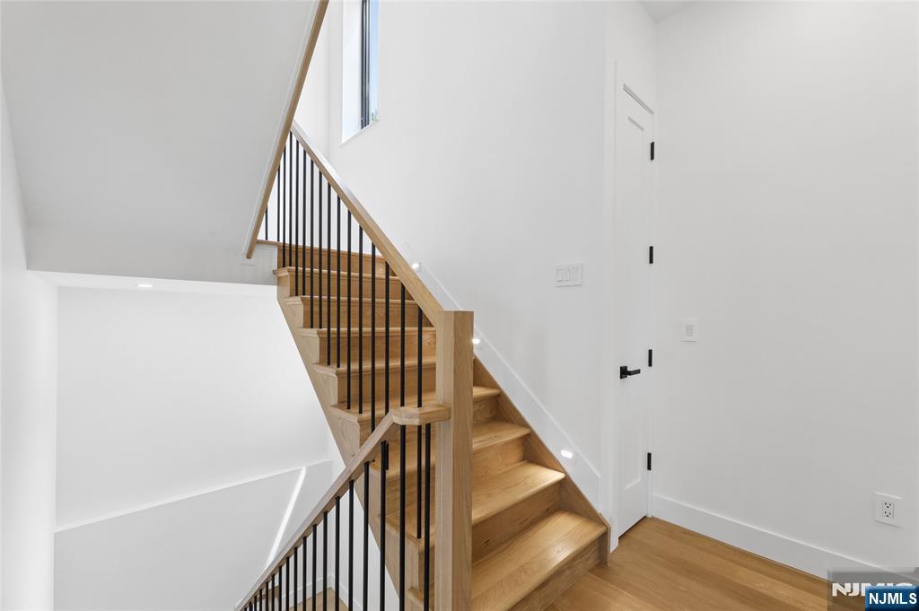 1 Bancroft Place — photo 19