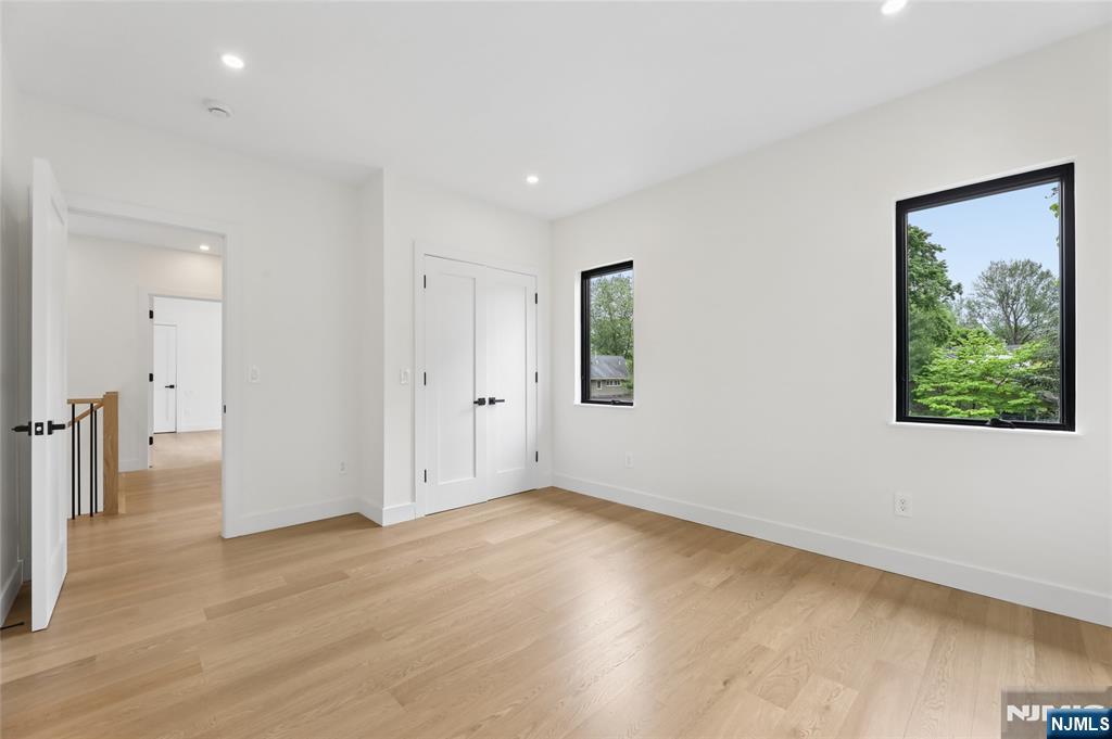 1 Bancroft Place — photo 29