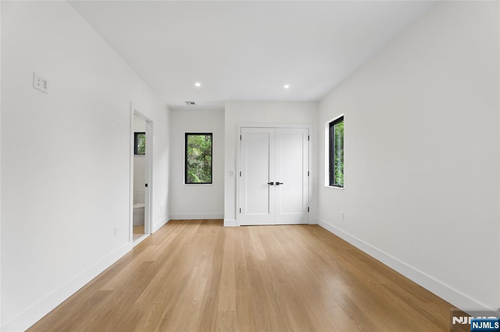 1 Bancroft Place — photo 35