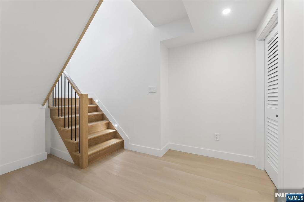 1 Bancroft Place — photo 45