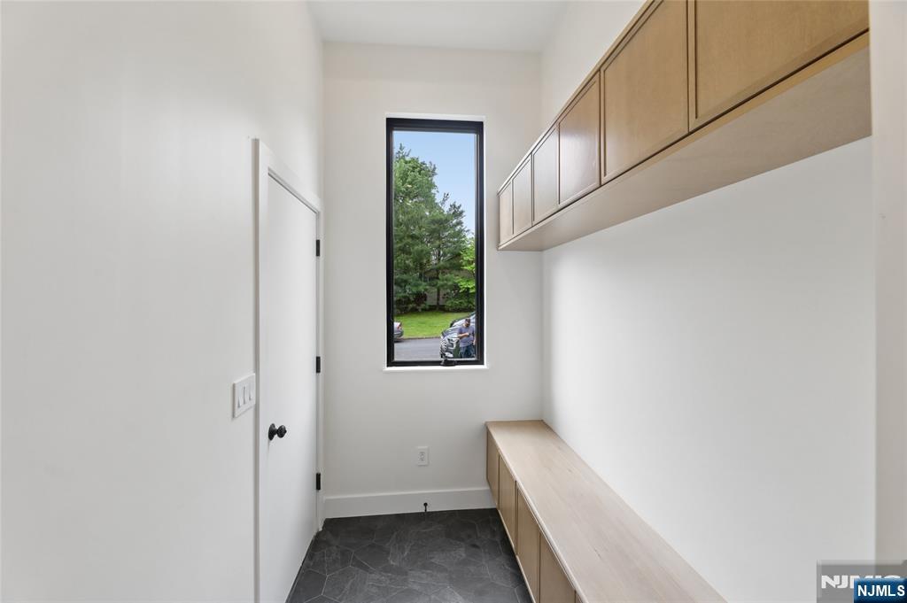 1 Bancroft Place — photo 46