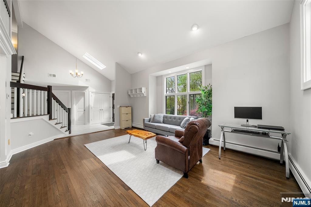 15 Clinton Street — photo 13