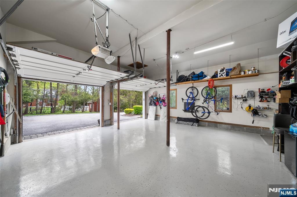 15 Clinton Street — photo 36