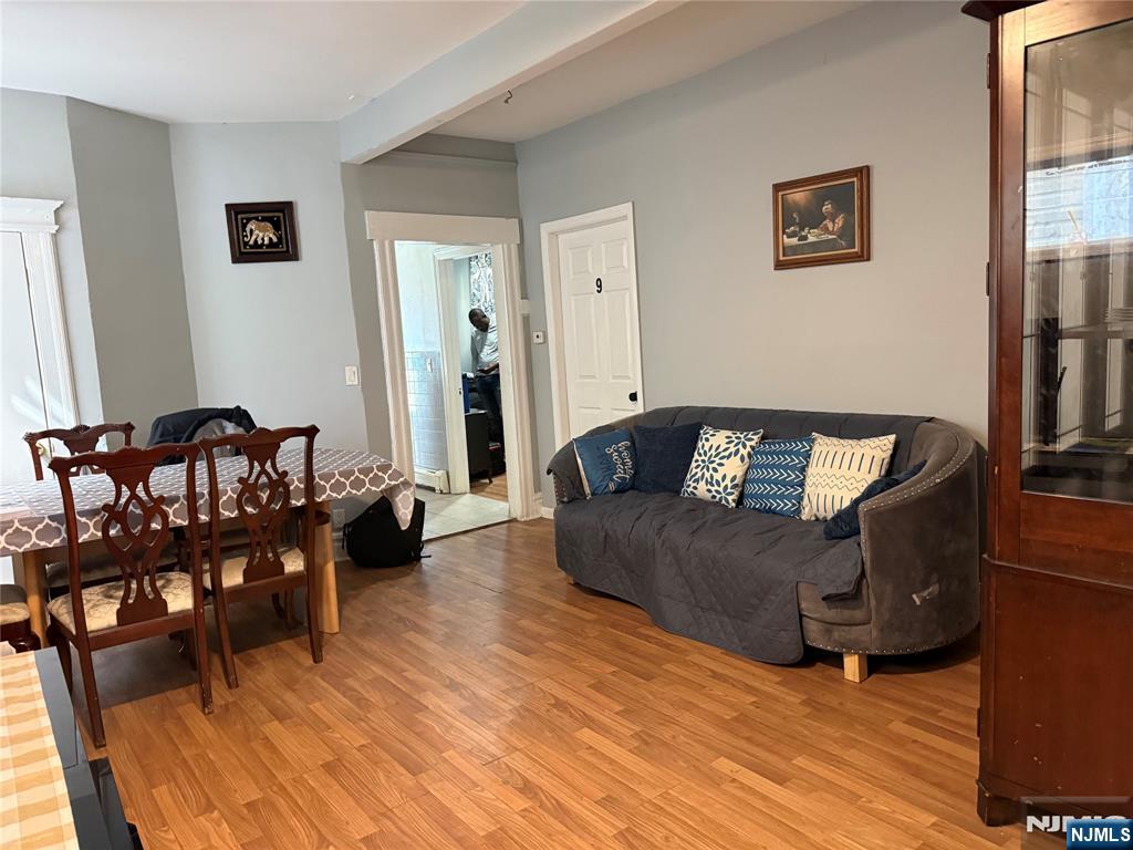 1052 Grove Street - Photo 5