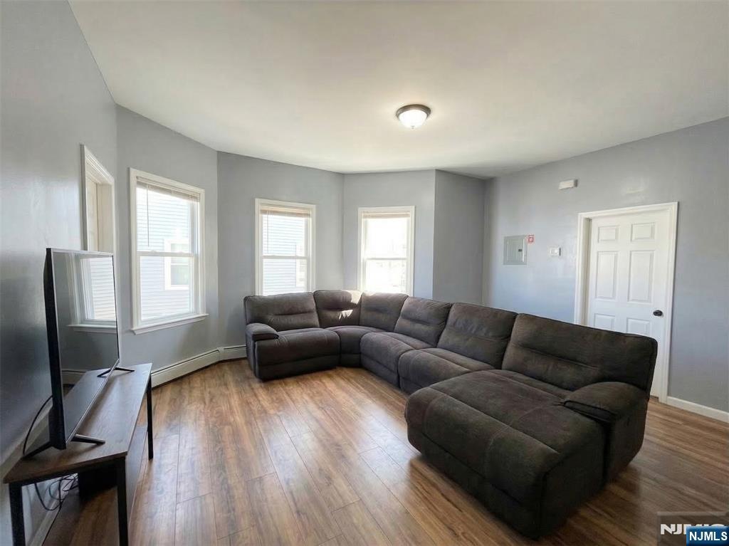 237-239 6th Avenue — photo 7