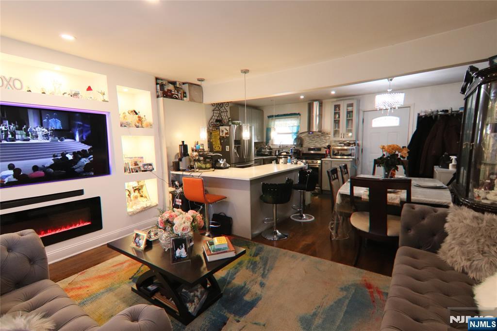 4 Sheridan Street - Photo 2