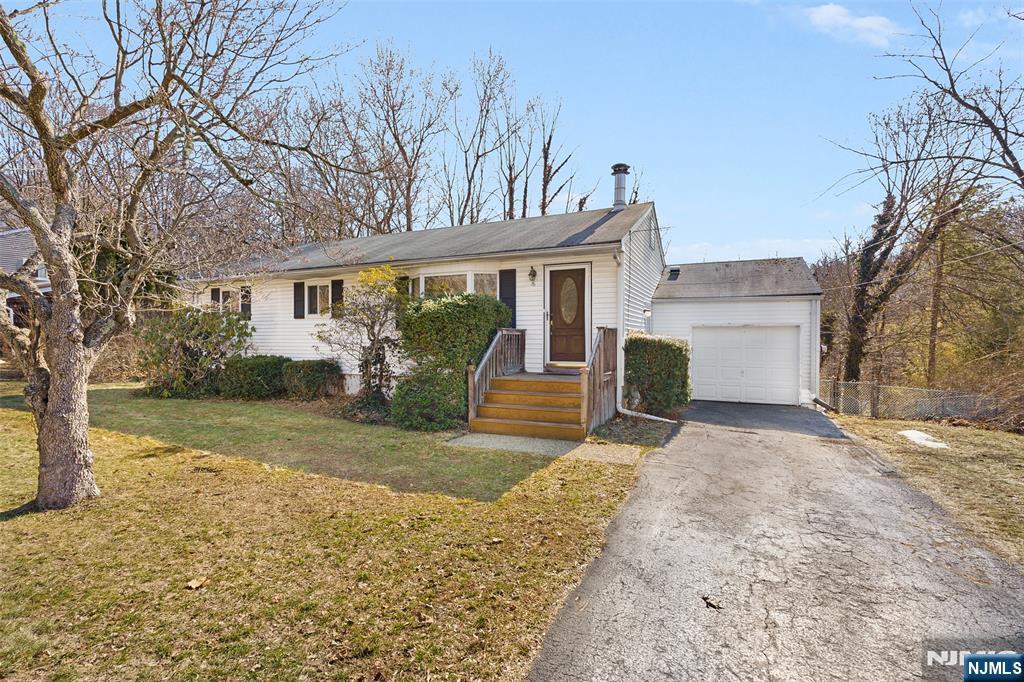 18 Kendall Drive - Photo 1