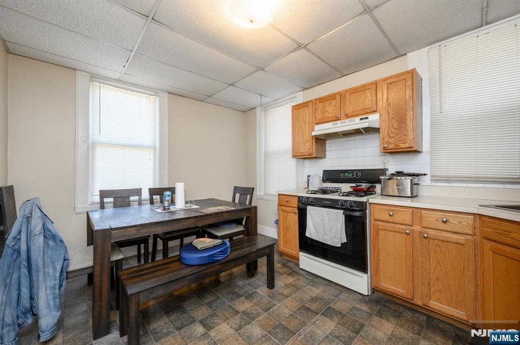 427-429 N 12th Street