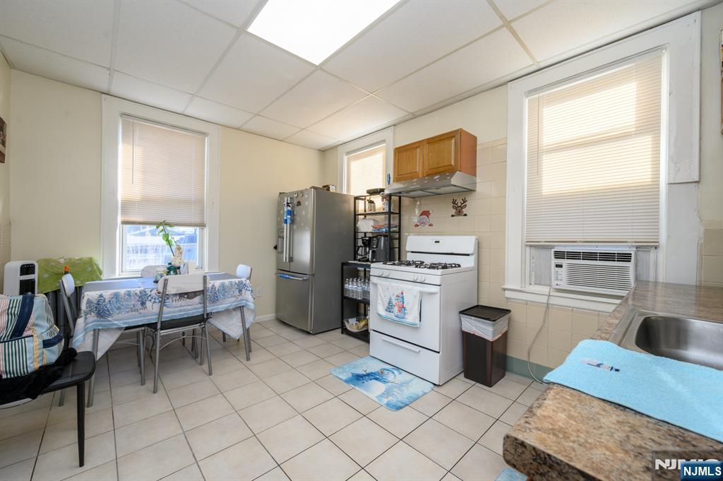 427-429 N 12th Street