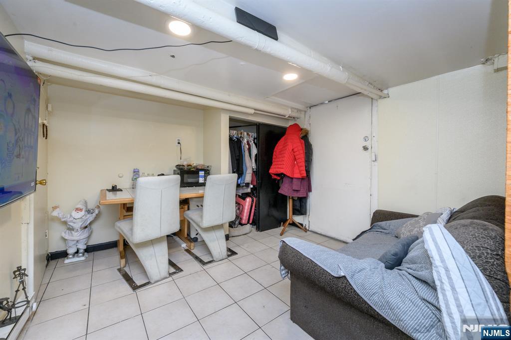 427-429 N 12th Street