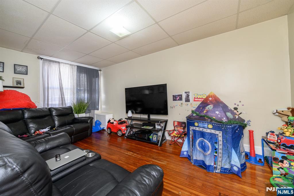 427-429 N 12th Street