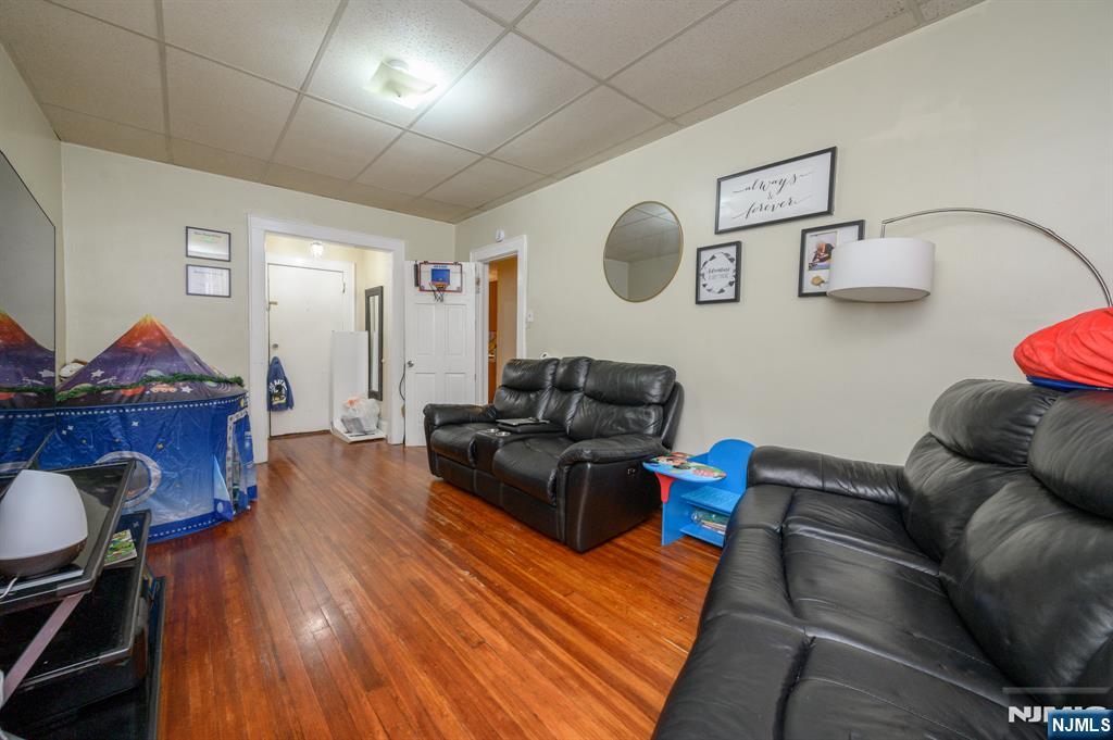 427-429 N 12th Street