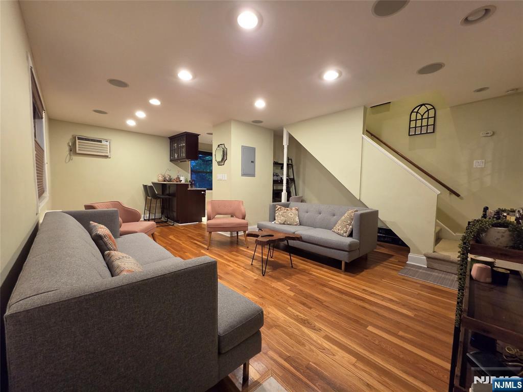 1267 Anderson Ave #1, Fort Lee, NJ 07024