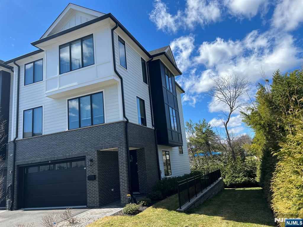 19 Ivy Place, Upper Saddle River, NJ, 07458