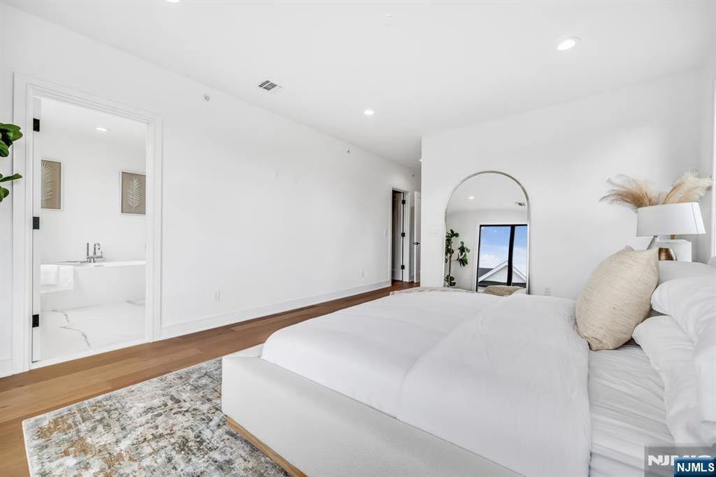 2 Skye Drive, Paramus, NJ, 07652