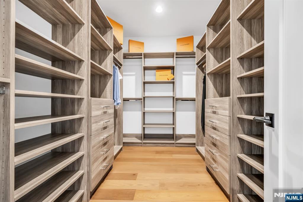 2 Skye Drive, Paramus, NJ, 07652