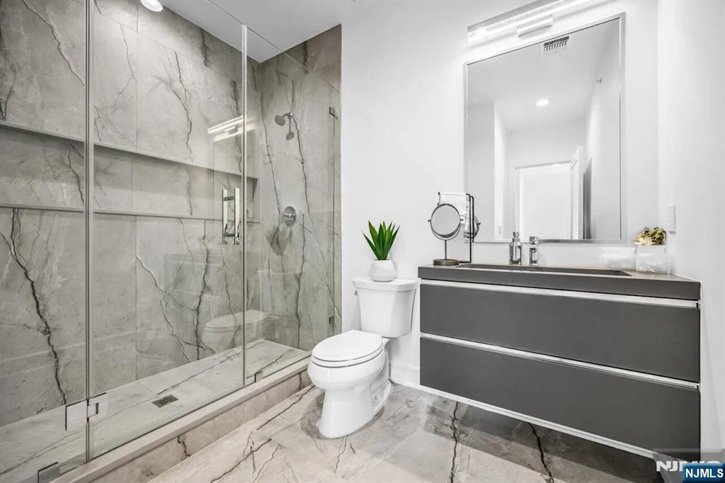 2 Skye Drive, Paramus, NJ, 07652