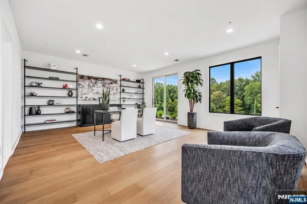 2 Skye Drive, Paramus, NJ, 07652