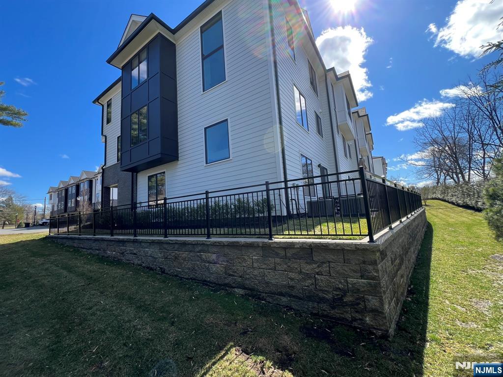 2 Skye Drive, Paramus, NJ, 07652