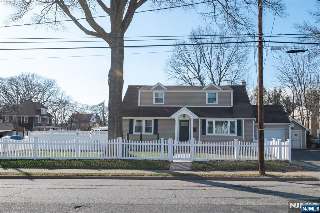170 Tenafly Road - Photo 2