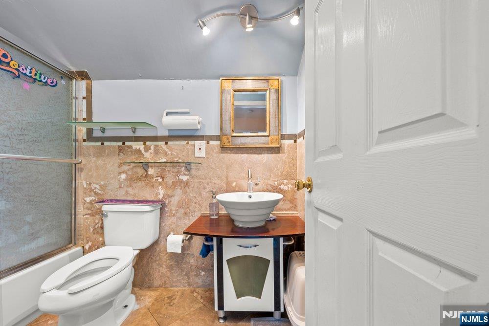 102 Treacy Avenue, Newark, NJ, 07108