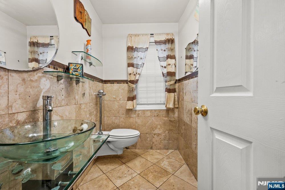 102 Treacy Avenue, Newark, NJ, 07108