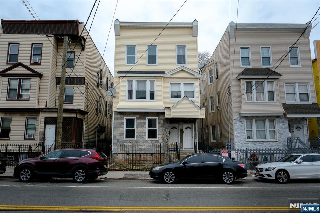 375 6th Avenue - Photo 1