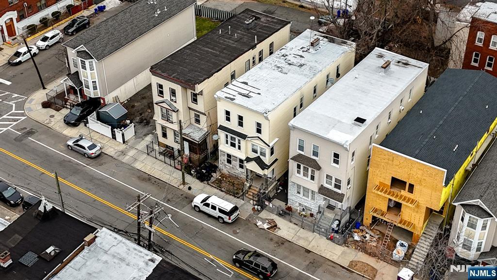 375 6th Avenue - Photo 2