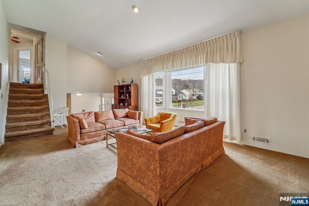 14 Eton Place - Photo 4