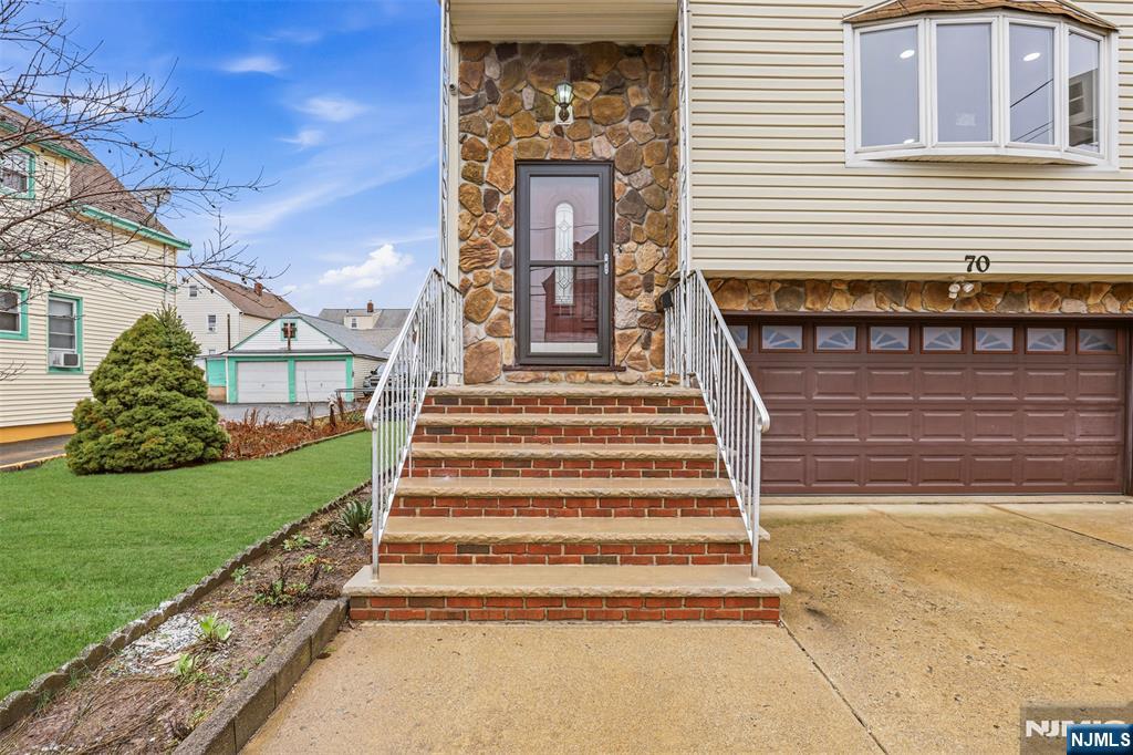 70 Wood Street 2 - Photo 4