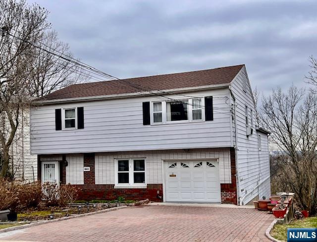 661 Clinton Pl, Ridgefield, NJ 07657